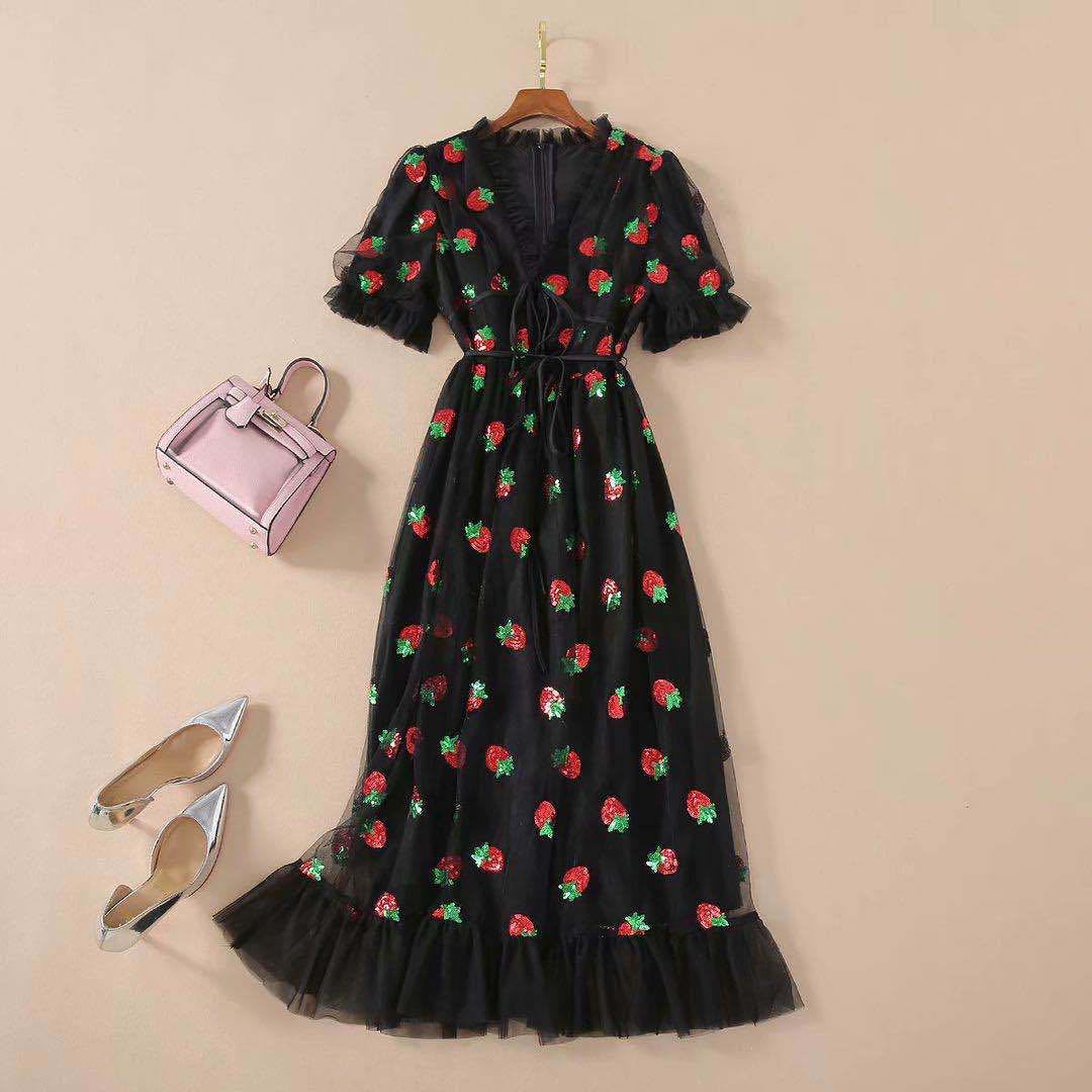 2023 Cross Border Dress French Strawberry Four Color Sequins Sweet Long Skirt Mesh Tie Slim Fit Fashion Dress