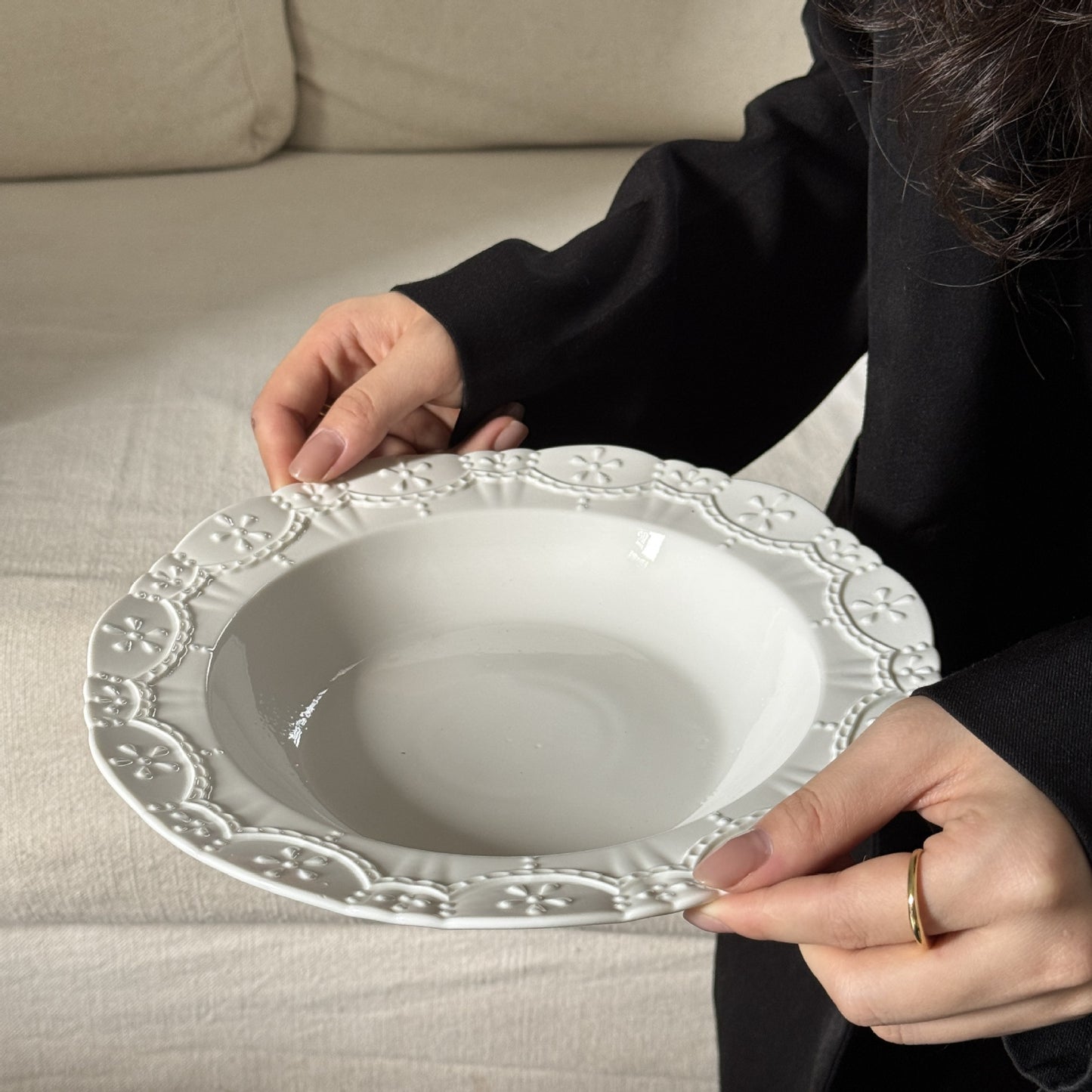 Original French medieval style heavy industry relief ceramic Western porcelain plate coffee cup saucer series dessert dish plate wholesale
