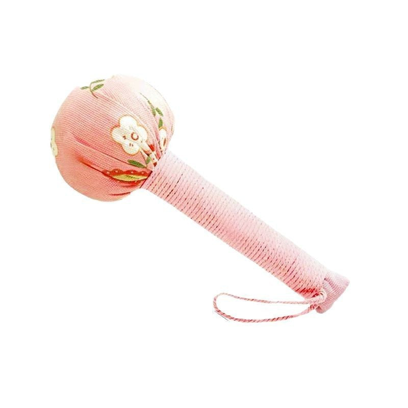 Mugwort hammer, traditional sustenance, gifts, mugwort products, health hammer, holding the neck and shoulder meridians, beating the special massage hammer for health