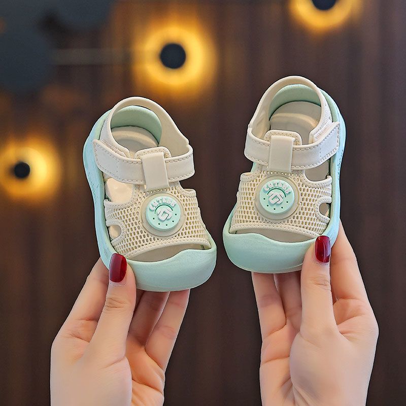 Toddler shoes 2025 new children's baby sandals non-slip summer baby shoes soft sole breathable toe toe boys and girls