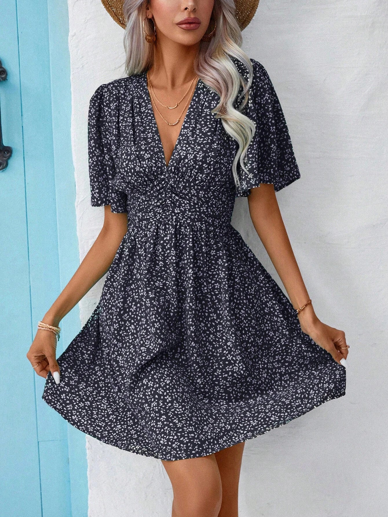 2025 European and American Amazon cross-border women's summer new V-neck mid-sleeve printed high-waisted floral pleated dress