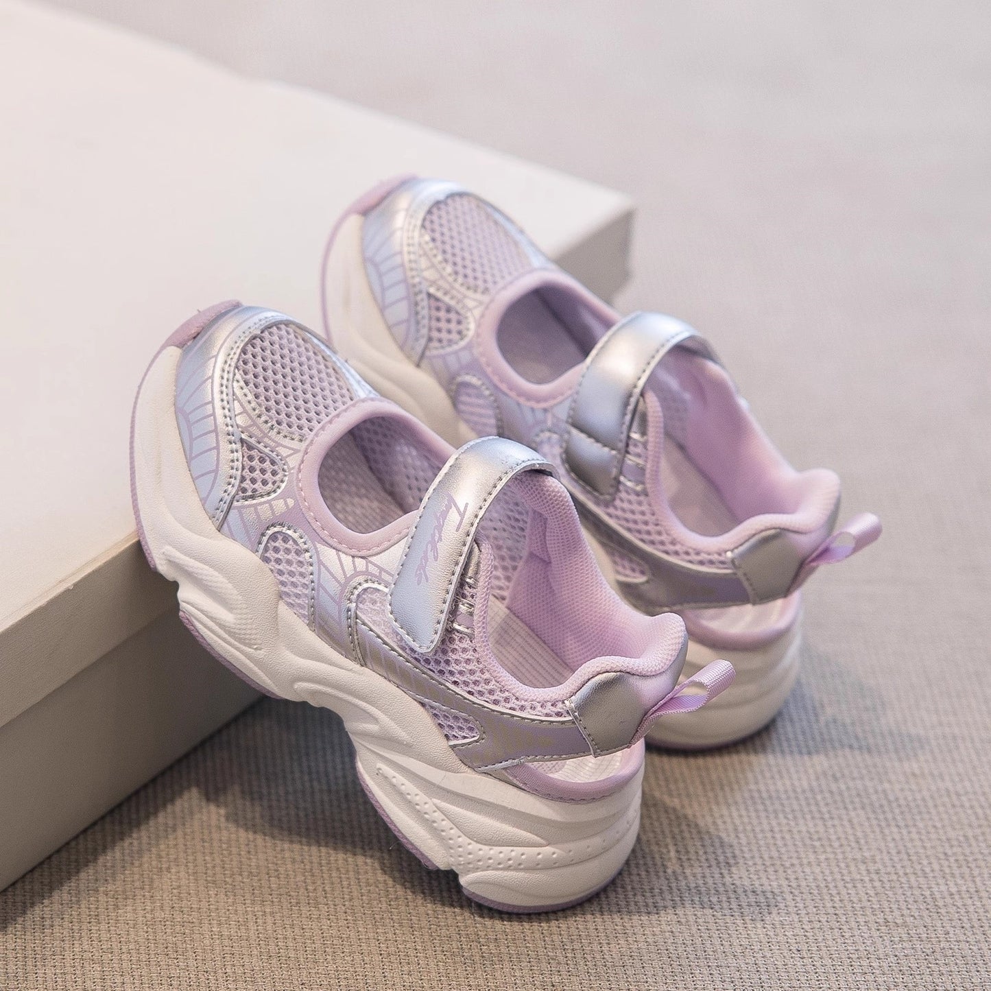 Children's shoes: 2026 spring/summer new girls' and middle-aged girls' fashion sports shoes, boys' non-slip running shoes