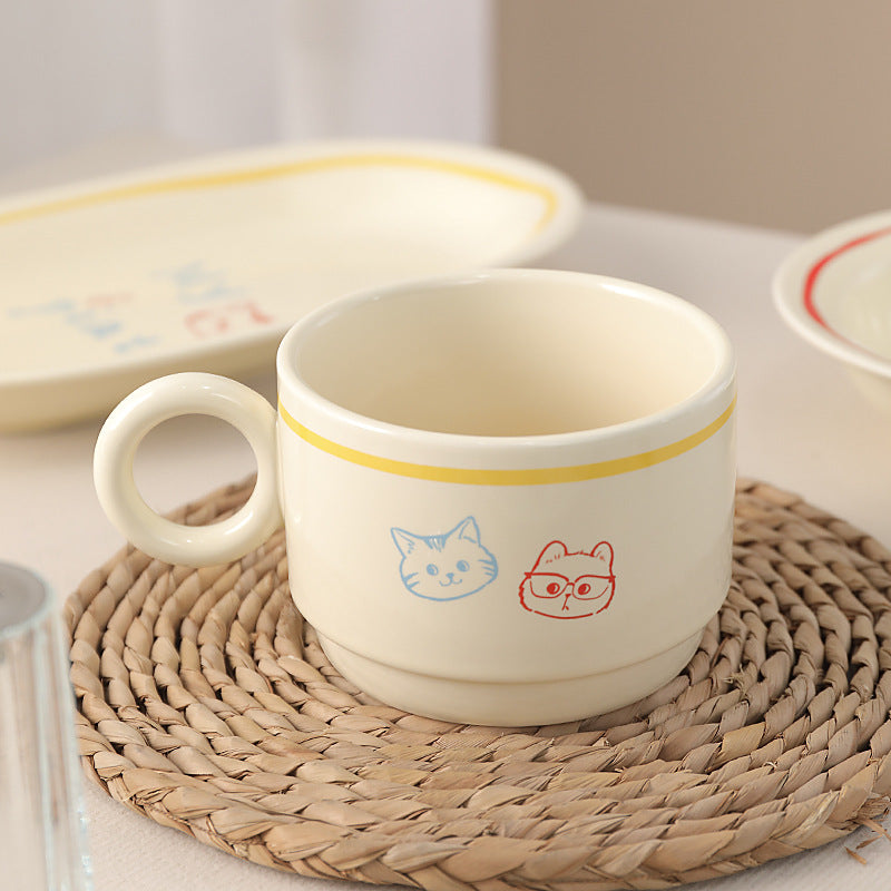 The same cream-colored ceramic plate of the blogger ins high-value Xiaohongshu Internet celebrity dinner plate creative dessert cake