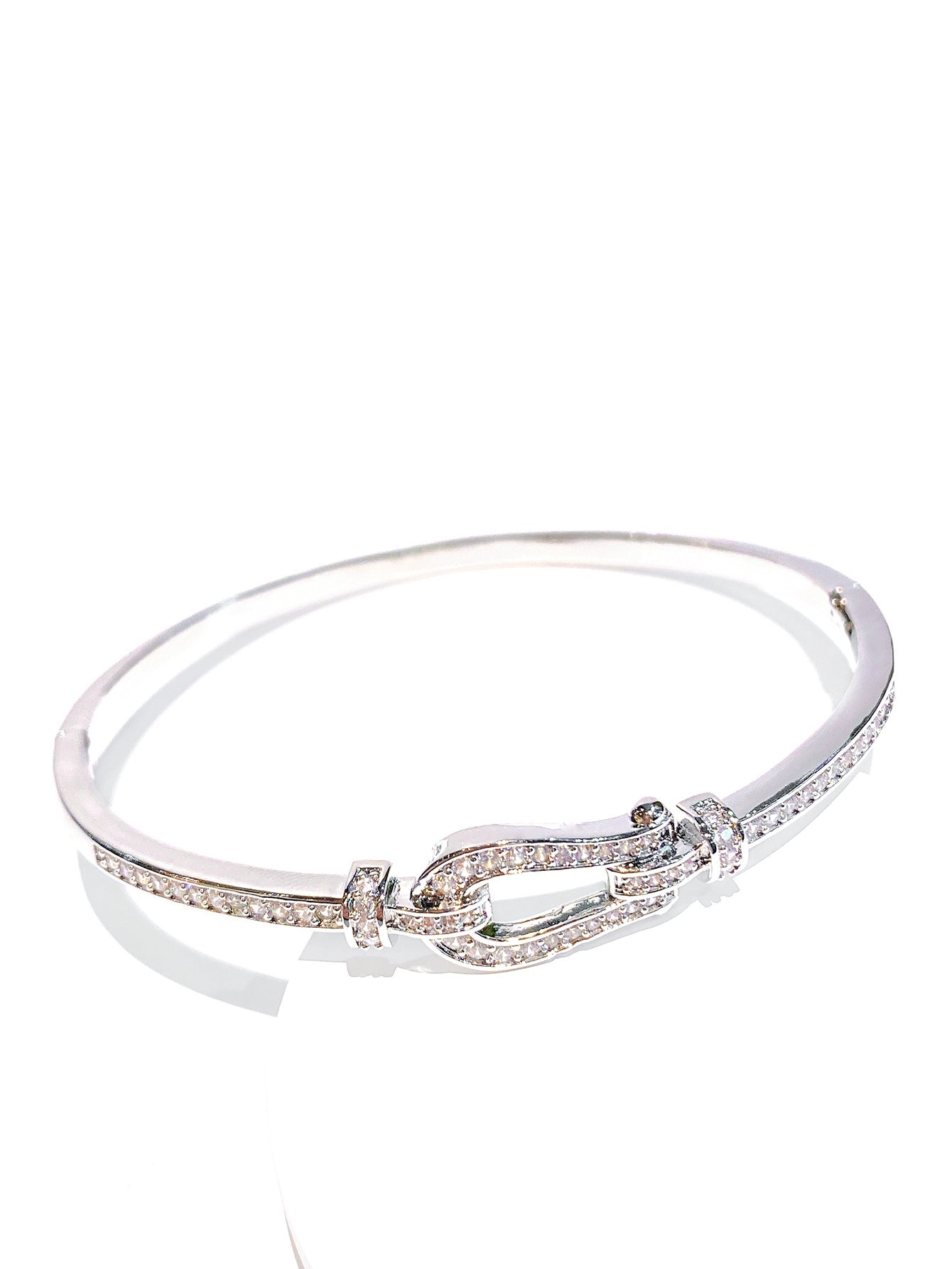 Cross-border European and American senior stars with the same micro-inlaid horseshoe bracelet, niche design, light luxury, fashion bracelet bracelet wholesale