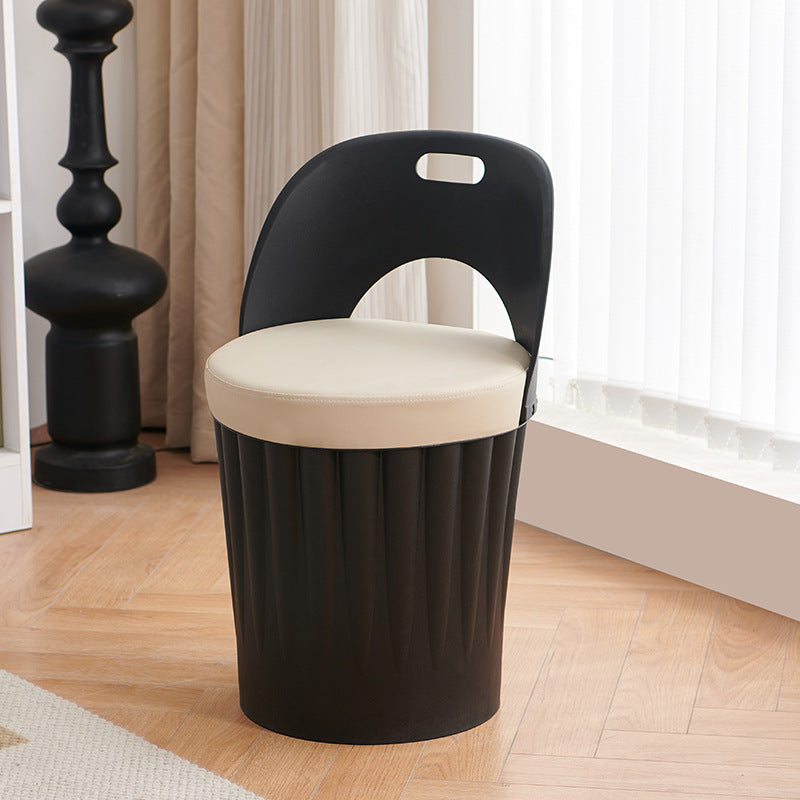 Can accommodate dining chair