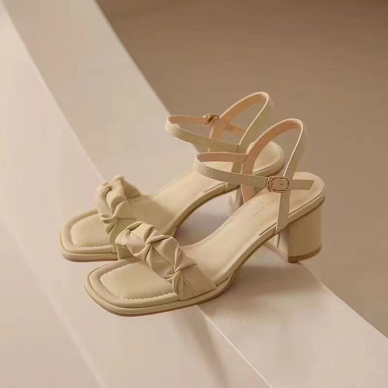 Slotted sandals women's fairy style 2024 summer new mid-heel versatile commuter breathable heel sandals