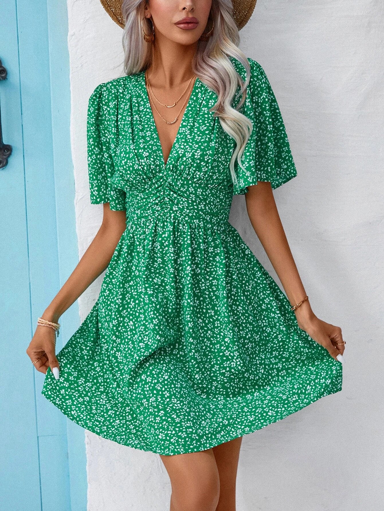 2025 European and American Amazon cross-border women's summer new V-neck mid-sleeve printed high-waisted floral pleated dress