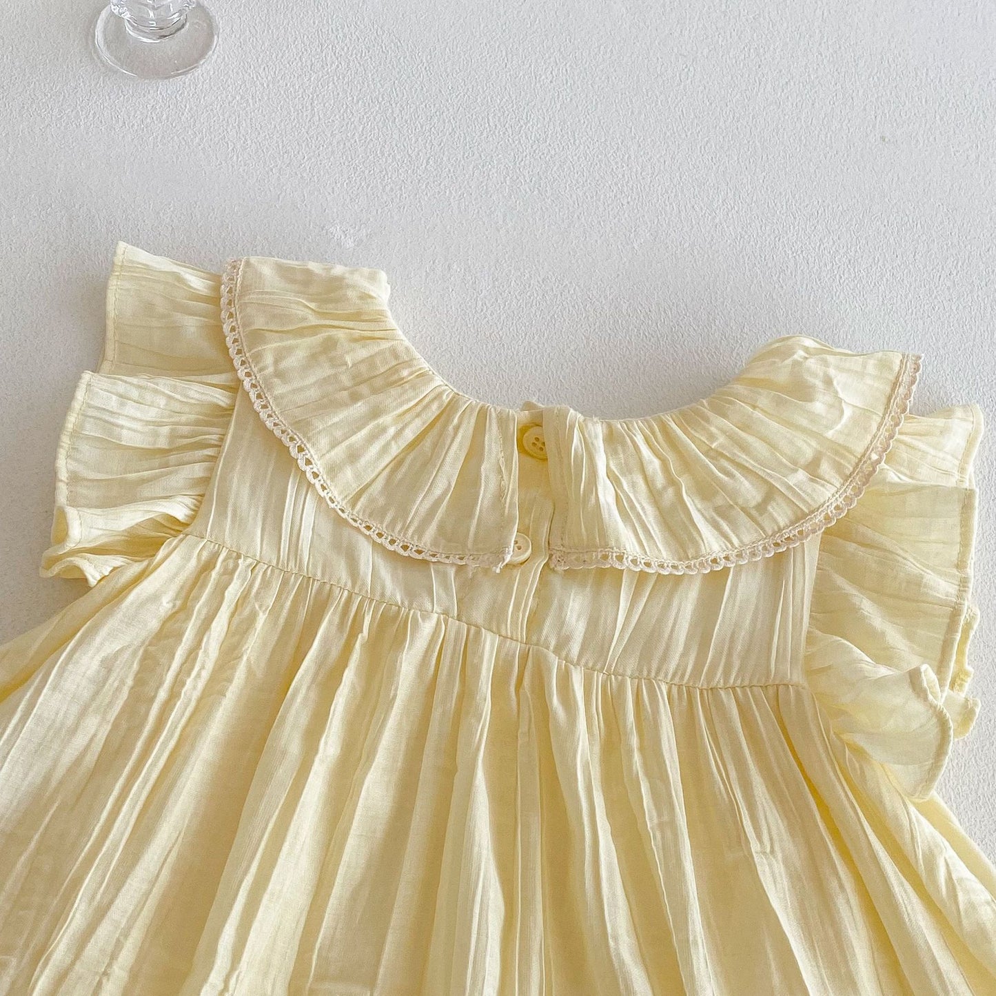 Baby embroidered bag fart dress 2025 new summer baby girl Korean version flying sleeve bag fart skirt newborn solid color clothes