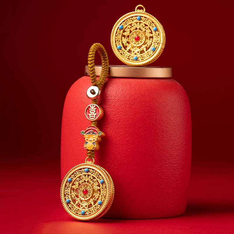 The ancient style of the national tide, the ancient method, the golden five blessings, the consummation, the car key chain, the pendant, the God of Wealth, the peace bag, the sand gold ornament, the round medallion