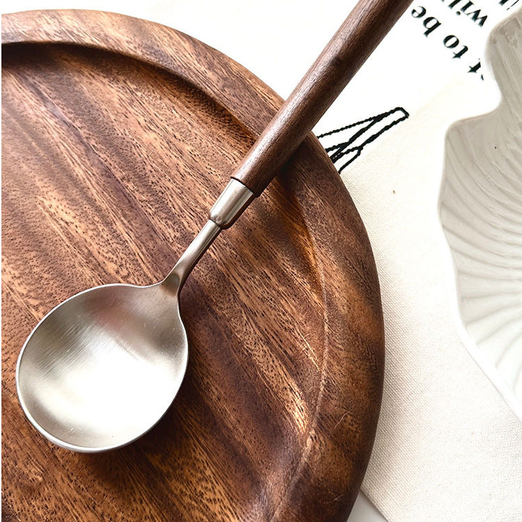 New anti-walnut grain wooden handle spoon Western dinner spoon stainless steel round spoon soup spoon dinner spoon soup spoon soup spoon bigger spoon
