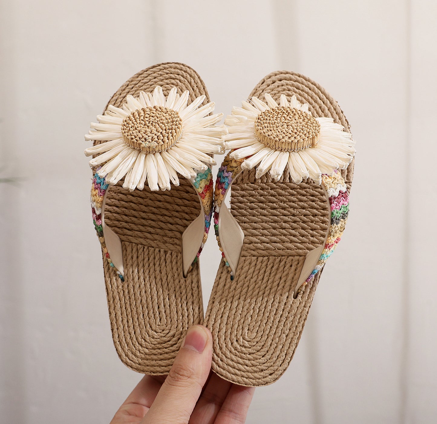 ins summer new children's flip-flops, girls' ethnic beach shoes, clipped-footed sandals, women's flower slippers, women's external wear