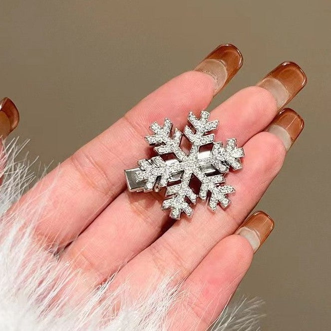 Super fairy plush snowflake hairpin, women's forehead broken hair, bangs clip, Christmas dress temperament, hairpin headwear