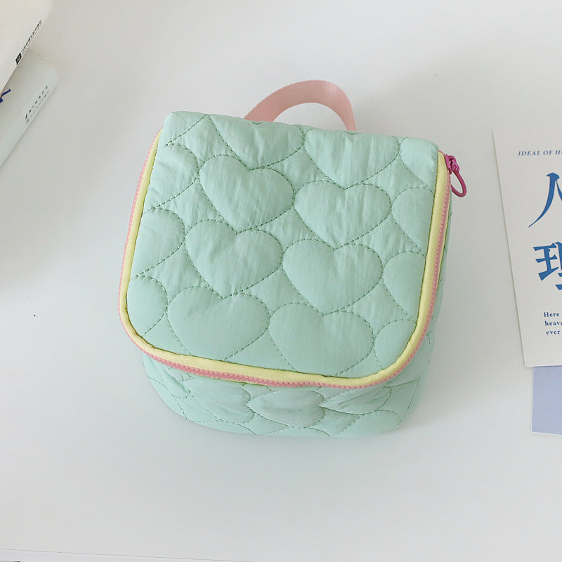 Korean version of super cute ins, small fresh love makeup bag, large capacity portable travel handbag, toiletry bag
