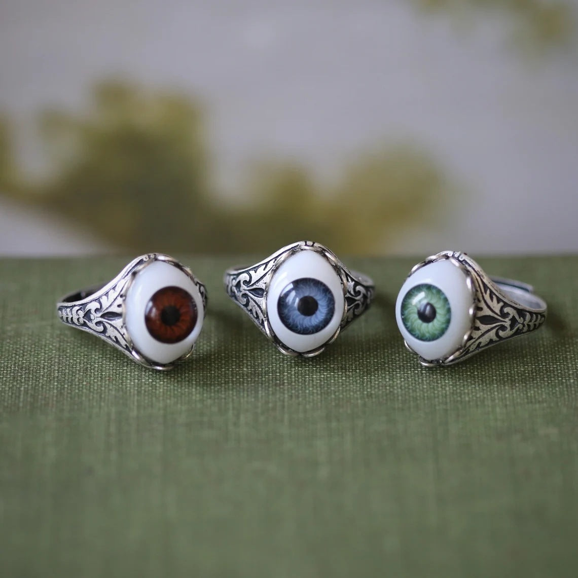 Hecheng factory direct sales European and American gothic rock all-round eyeballs creative cat's eye alloy casting men's rings