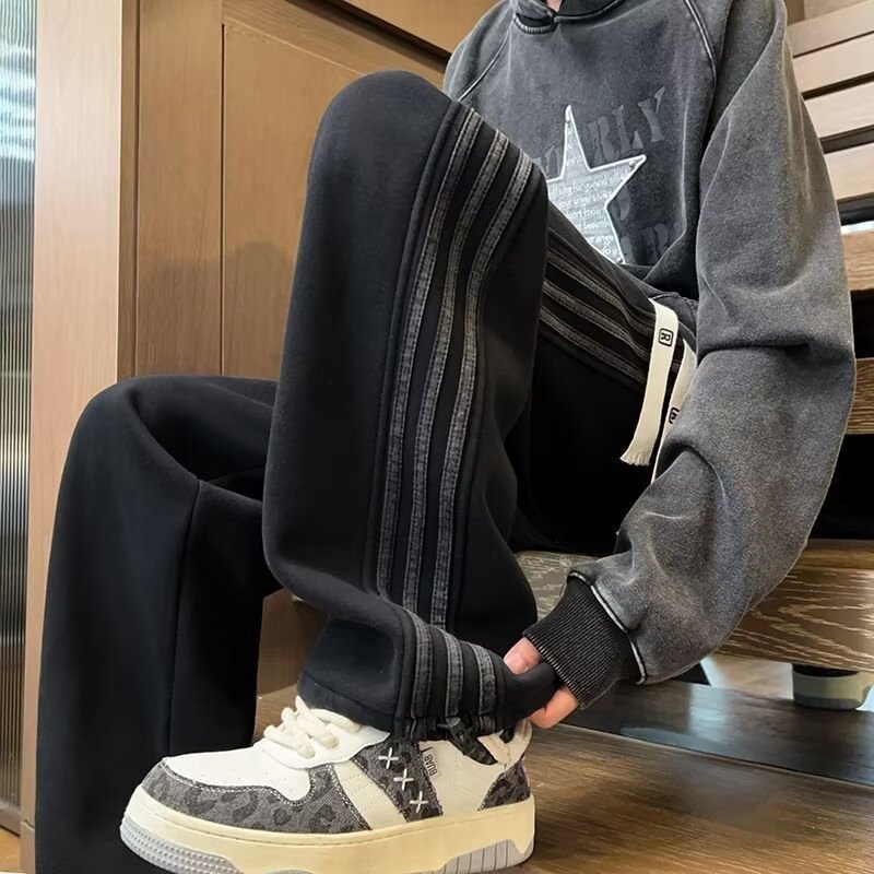 Spring and autumn pants, male junior high school students, handsome casual trousers, teenagers, loose straight-leg pants, versatile sports sweatpants
