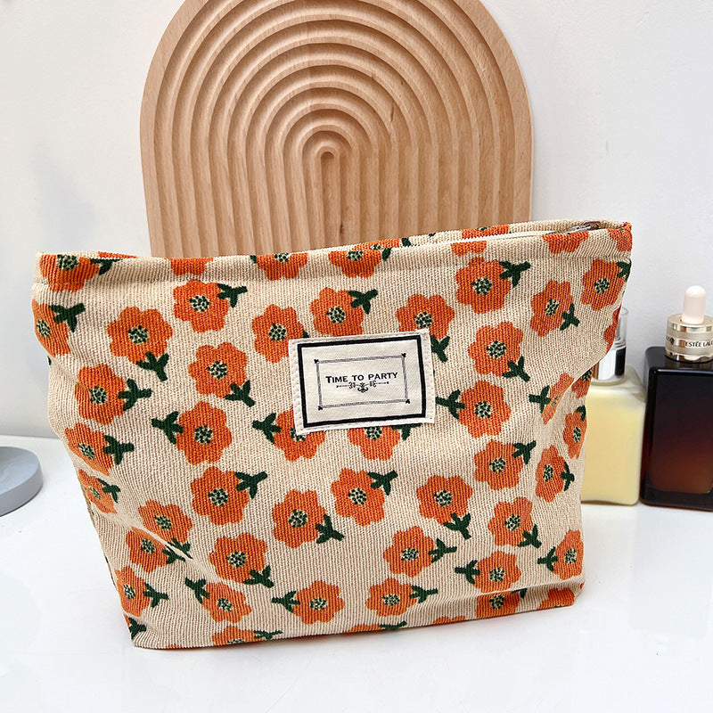 Retro flower makeup bag niche wash storage bag girls travel out skin care products canvas chain bag wholesale