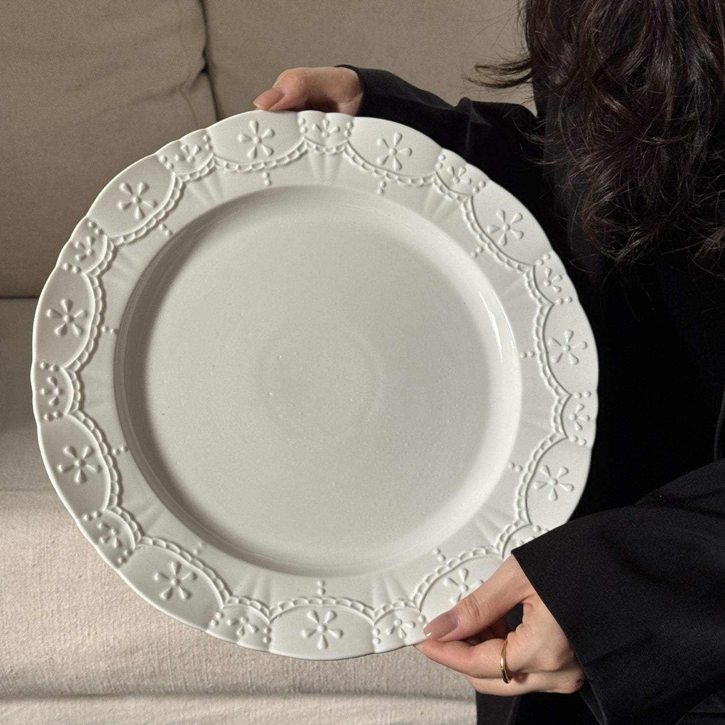 Original French medieval style heavy industry relief ceramic Western porcelain plate coffee cup saucer series dessert dish plate wholesale