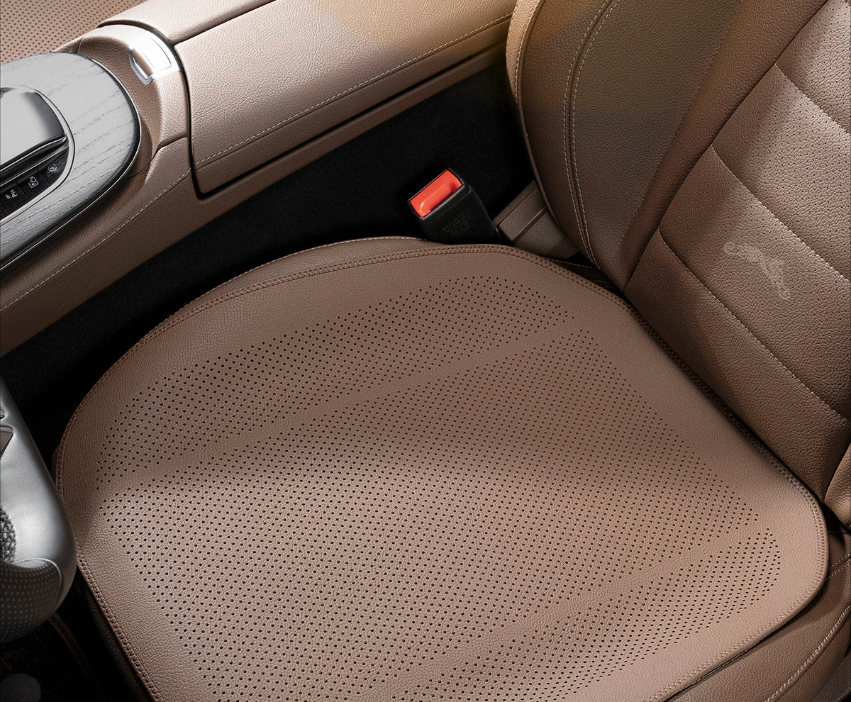 It is suitable for Zhijie S7 R7 Huawei car summer cushion car seat cover general decoration products in the car