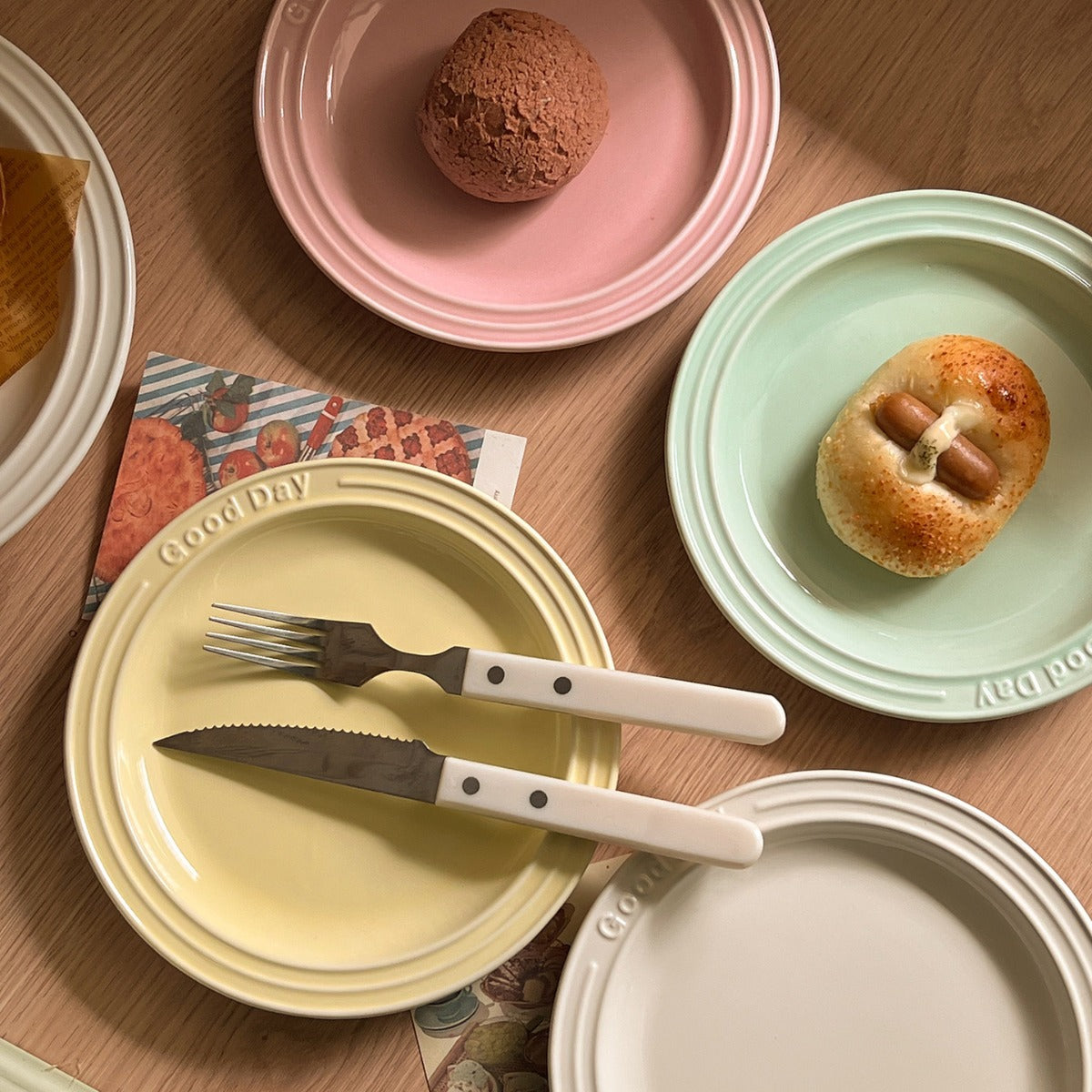 ins style relief letter plate creamy style milk Western food pasta steak dessert cake plate has good texture and appearance