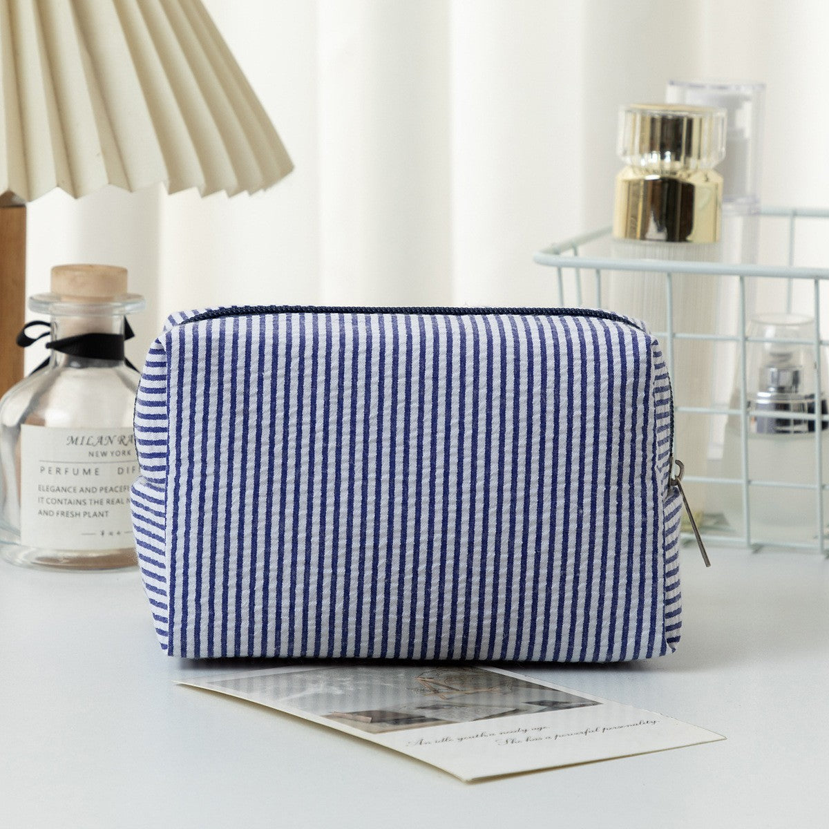 Cross-border hot selling seersucker cosmetic bag hand holding large capacity toiletry bag embroidered stripe travel cosmetics storage bag
