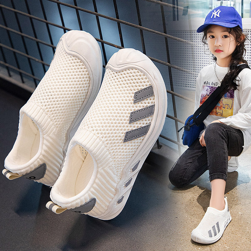 Children's net shoes 2025 spring and summer new breathable girls coconut shoes soft sole non-slip one foot sneakers for boys trend