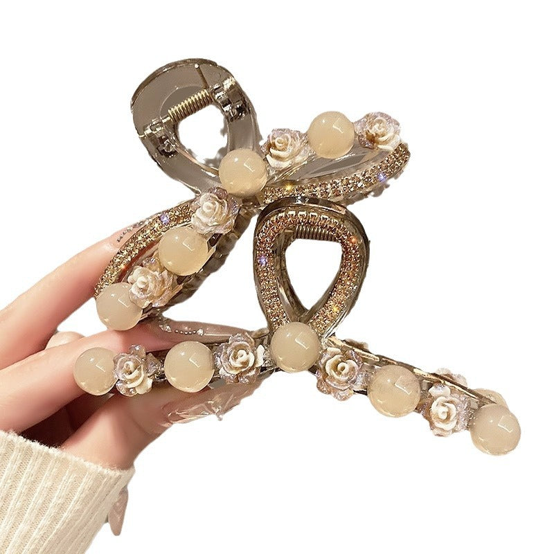 Sweet little fragrant wind camellia bead bead grab clip large hair volume more female back of the head high-end coil hair shark clip hairpin
