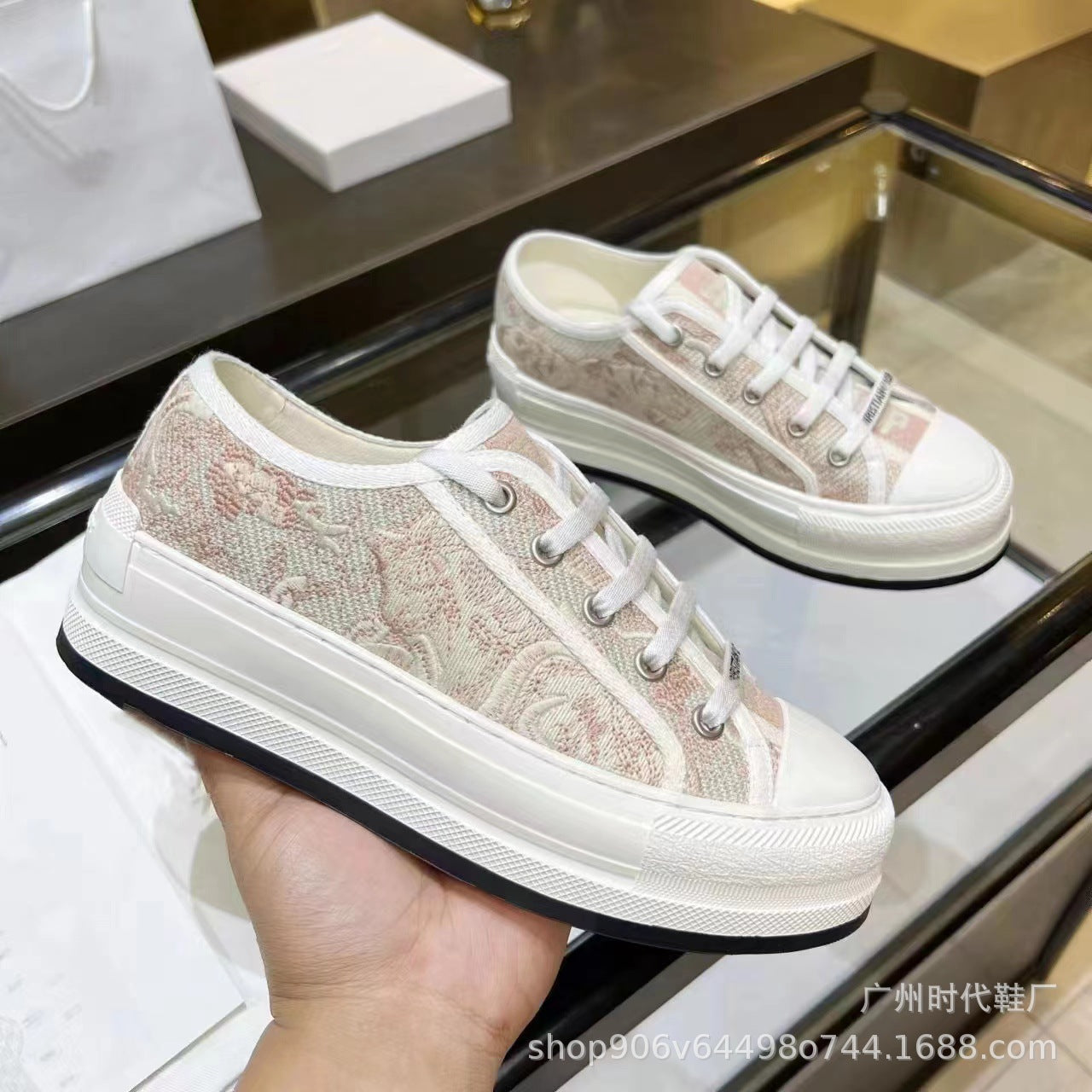 D home embroidery canvas shoes women's 2024 new Internet celebrity lace-up small white shoes thick-soled inner heightened casual sports board shoes
