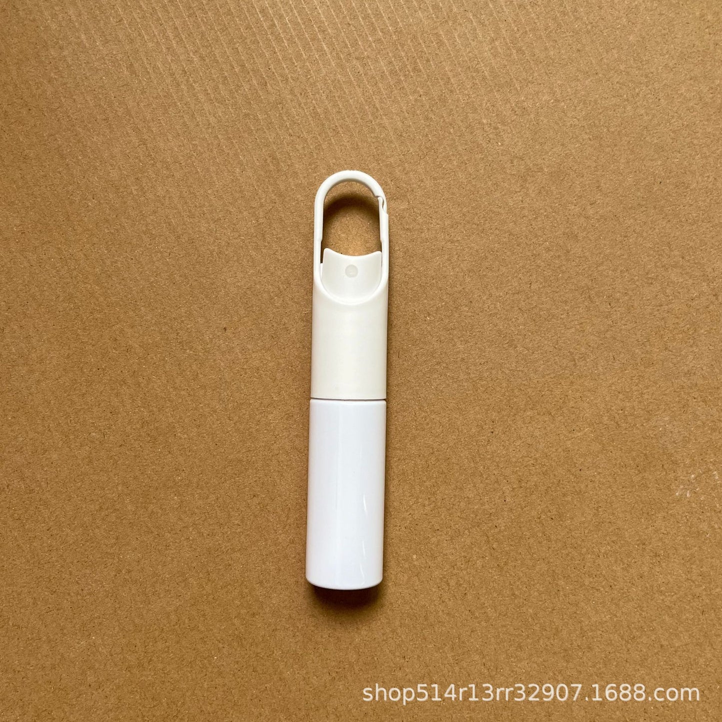 Wholesale 20ml 30ml square tube perfume spray bottle fashion plastic travel portable perfume bottle hook spray bottle