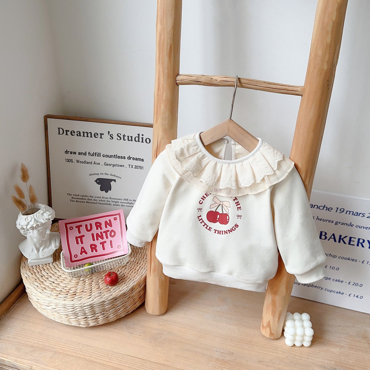Autumn 2025 New Children's Clothing Infant Lace Collar Sweatshirt Striped Sweatpants Two-Piece Baby Girl Sweet Suit