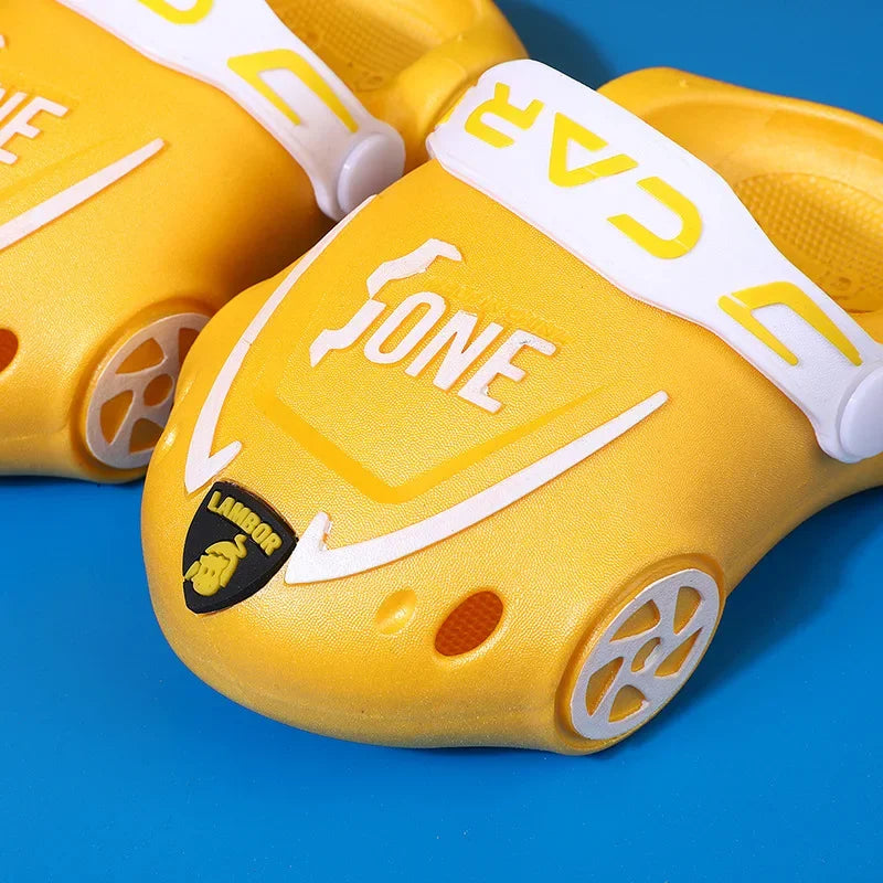 2022 new children's slippers for summer outdoor wear indoor casual toddlers for young children and children cute integrated sandals for boys and girls