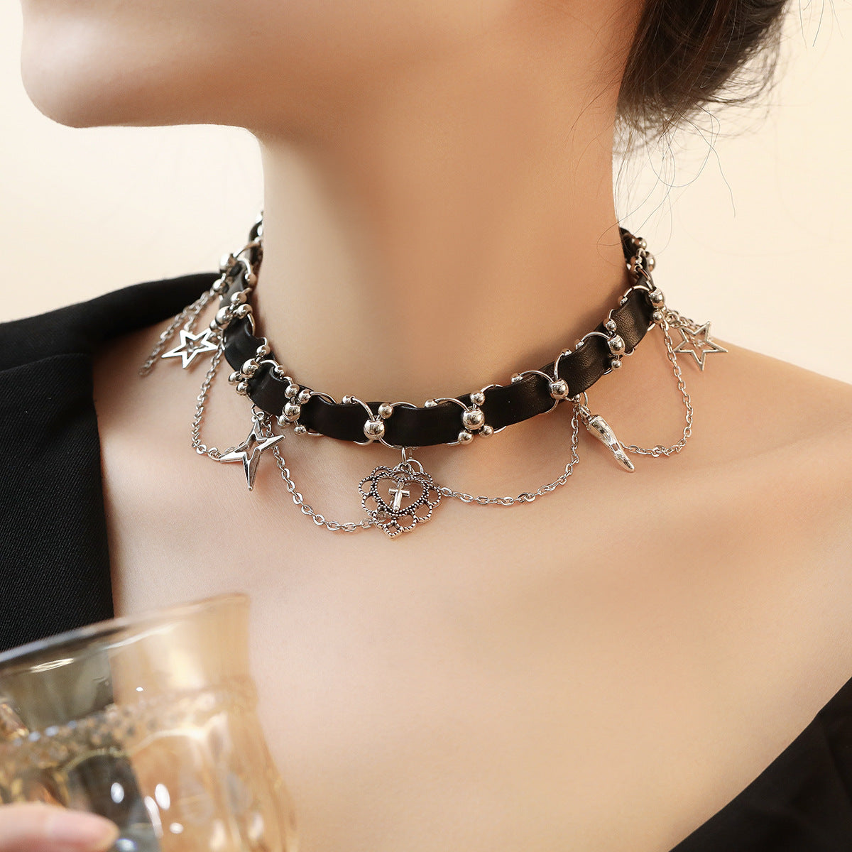 European and American cross-border jewelry necklace dark gothic love clavicle chain choker delicate hot girl collar necklace