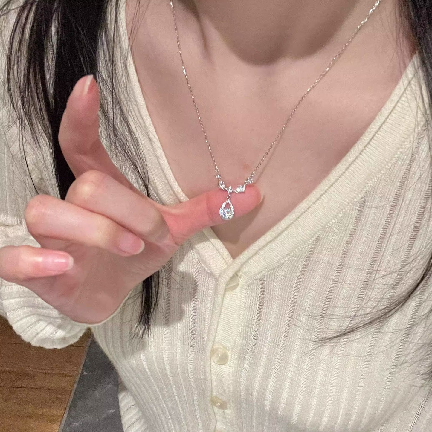 Titanium steel does not fade, mermaid tear plating silver necklace, women's diamond super flash, light luxury, niche exquisite fashion, collarbone chain necklace