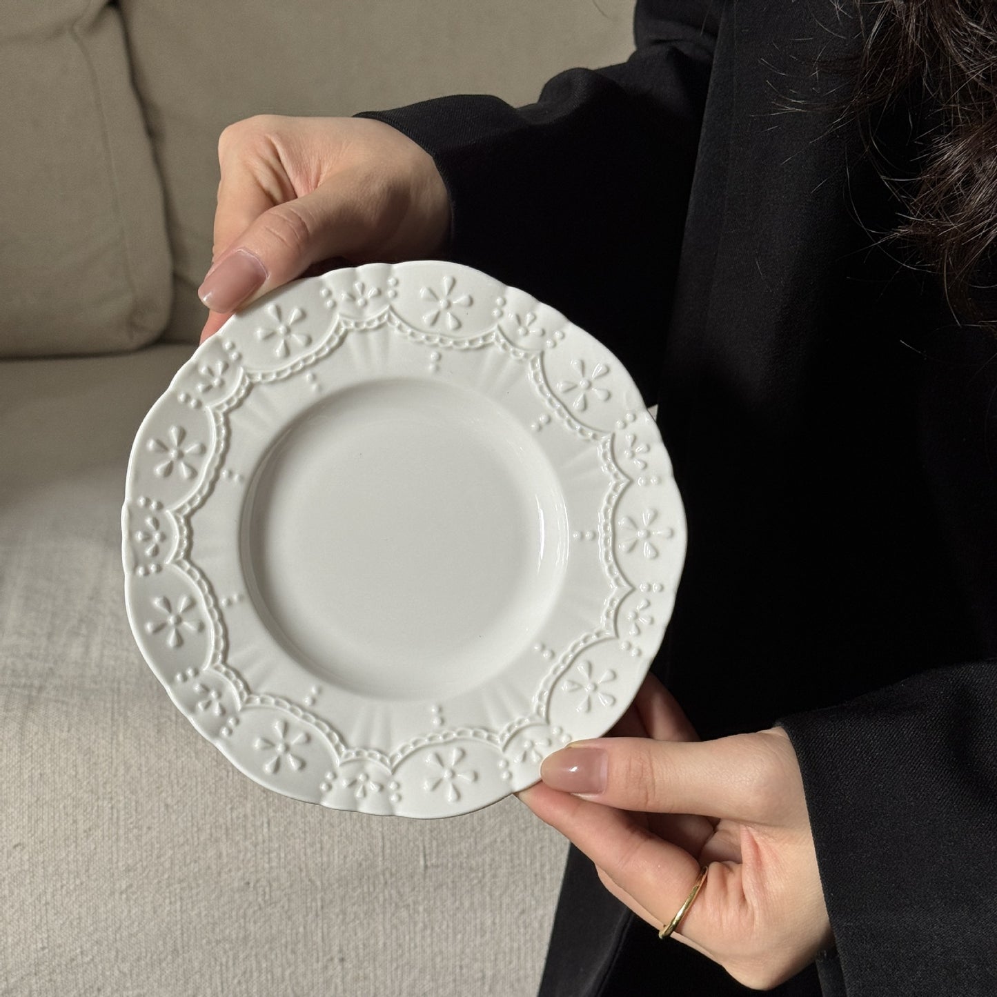 Original French medieval style heavy industry relief ceramic Western porcelain plate coffee cup saucer series dessert dish plate wholesale