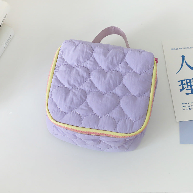 Korean version of super cute ins, small fresh love makeup bag, large capacity portable travel handbag, toiletry bag