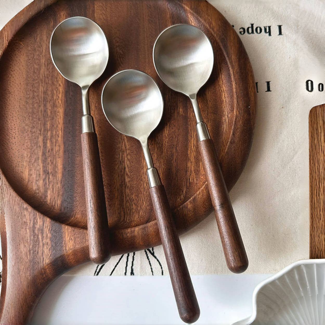 Retro imitation walnut spoon brushed western tableware stainless steel round head soup spoon spoon household japanese dinner spoon wholesale