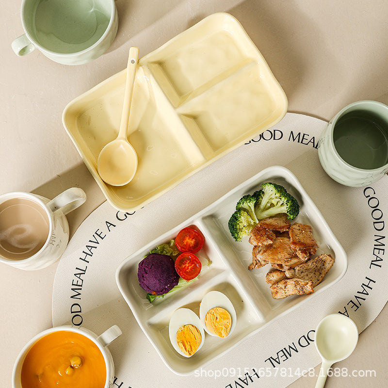 A piece of dropshipping ceramic fat reduction dinner plates, dim sum plates, delicate tableware, student home grid, restaurant plates, manufacturers, meals