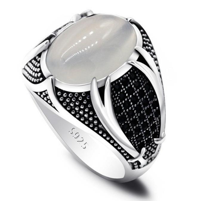 Cross-border new supply of European and American personality retro two-color men's rings foreign trade black agate rings wholesale