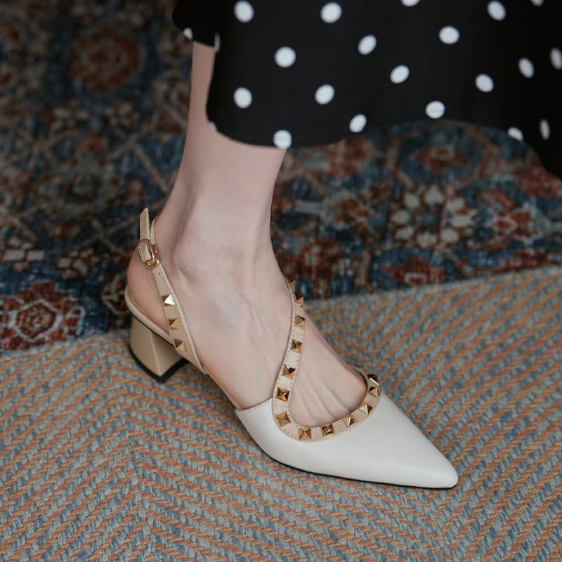 This year's popular Baotou Sandals Women's Spring/Summer 2023 New Women's Mid-Heel Pointed Toe Back Space Block Heel Stud Heels