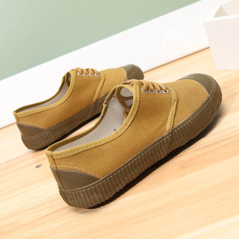 The manufacturer supplies student military training shoes for training shoes, liberation shoes, yellow rubber shoes, work shoes, vulcanized shoes, canvas men's shoes
