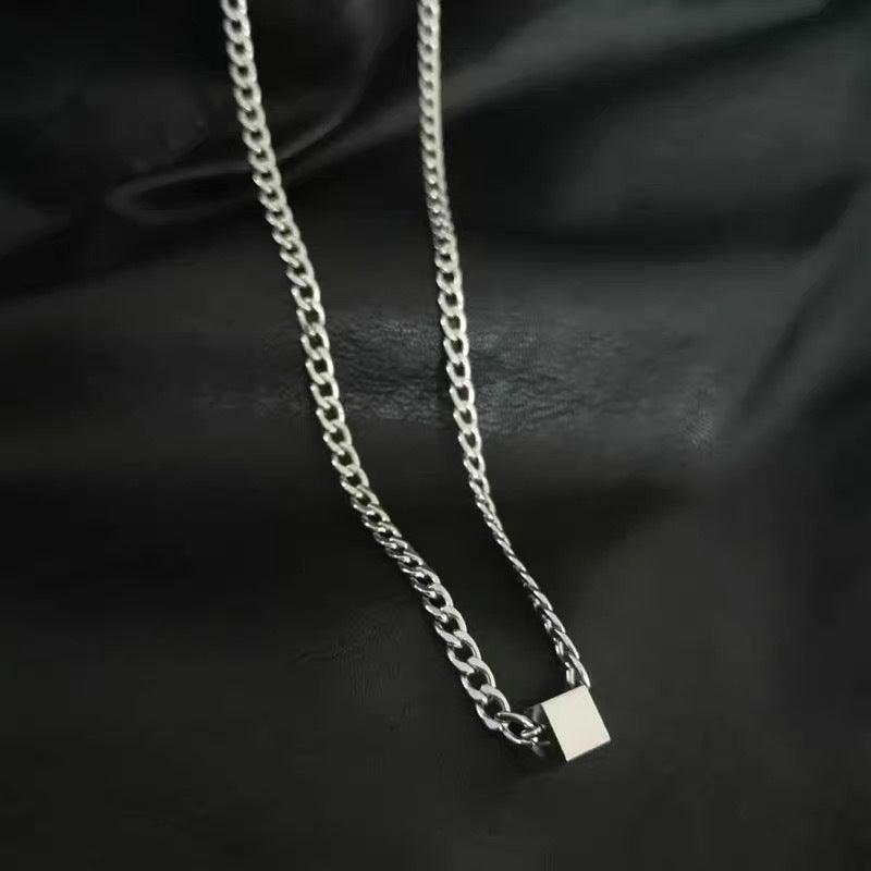 Geometric square Wang Yibo necklace men's trendy hip-hop style simple and versatile sweater clavicle chain niche design sense for men
