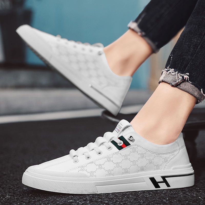 2024 Spring New Casual Men's Shoes Outdoor Sports Board Shoes Student Small White Shoes Korean Fashion Trendy Shoes Men's Low Top
