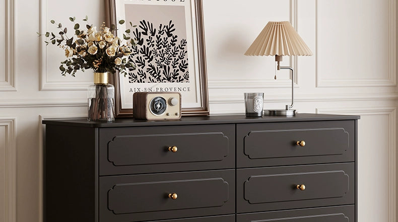 Vintage chest of drawers