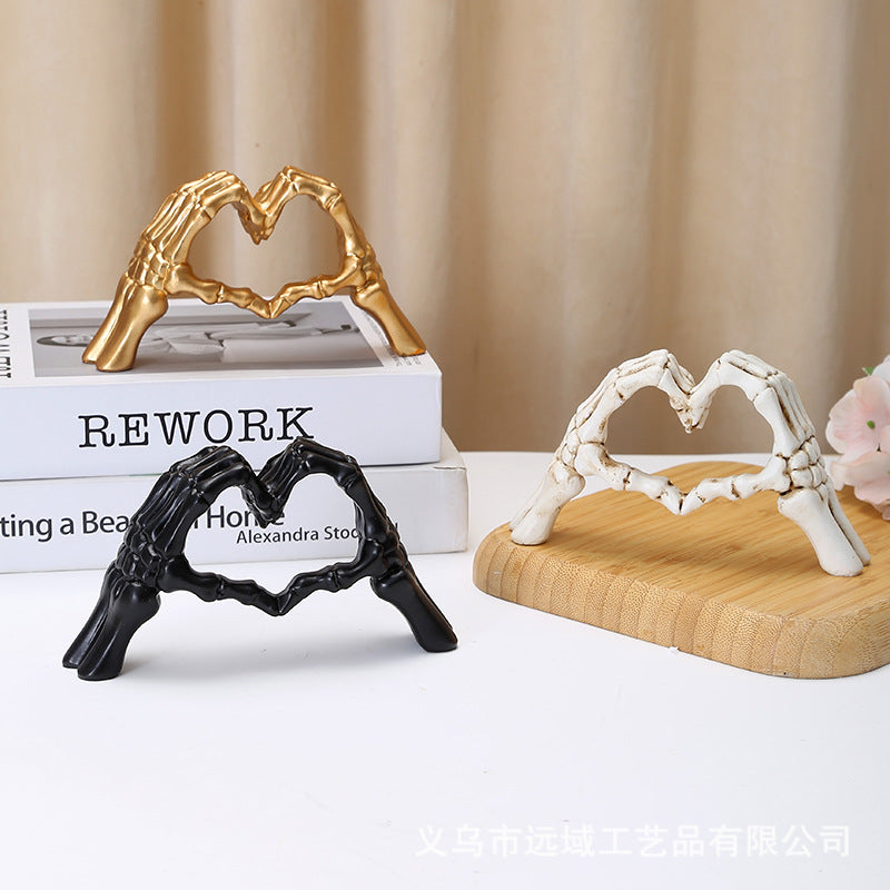 Cross-border Halloween Skull Ornament Heart Gesture Resin Crafts Home Bedroom Table Decoration Gift Wholesale