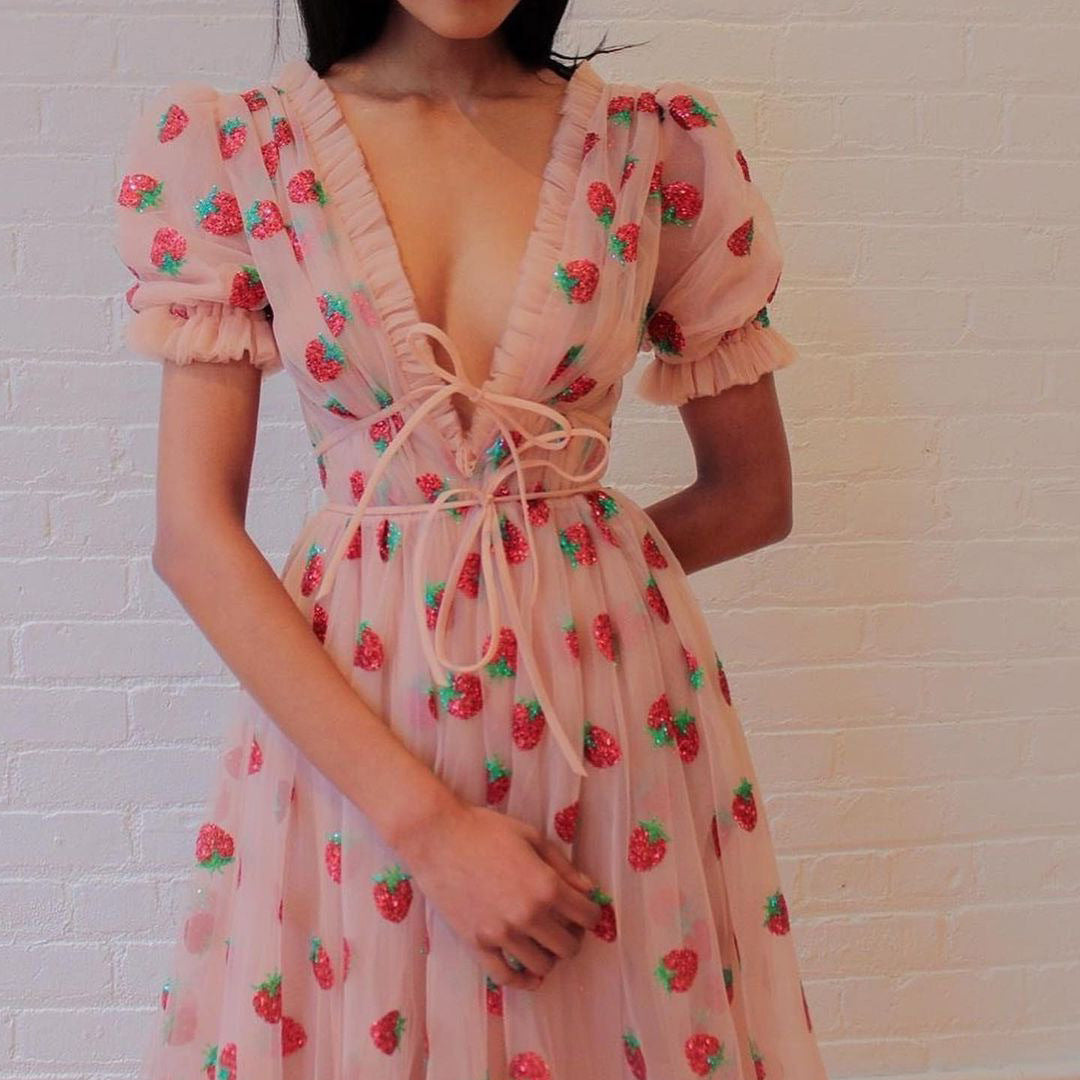 2023 Cross Border Dress French Strawberry Four Color Sequins Sweet Long Skirt Mesh Tie Slim Fit Fashion Dress