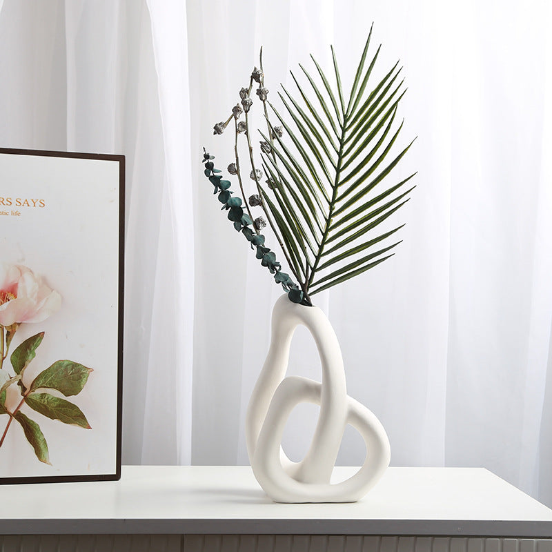 Creative heart-shaped Nordic home ceramics vase ornaments living room B&B TV cabinet handicrafts flower arrangement, simple decoration