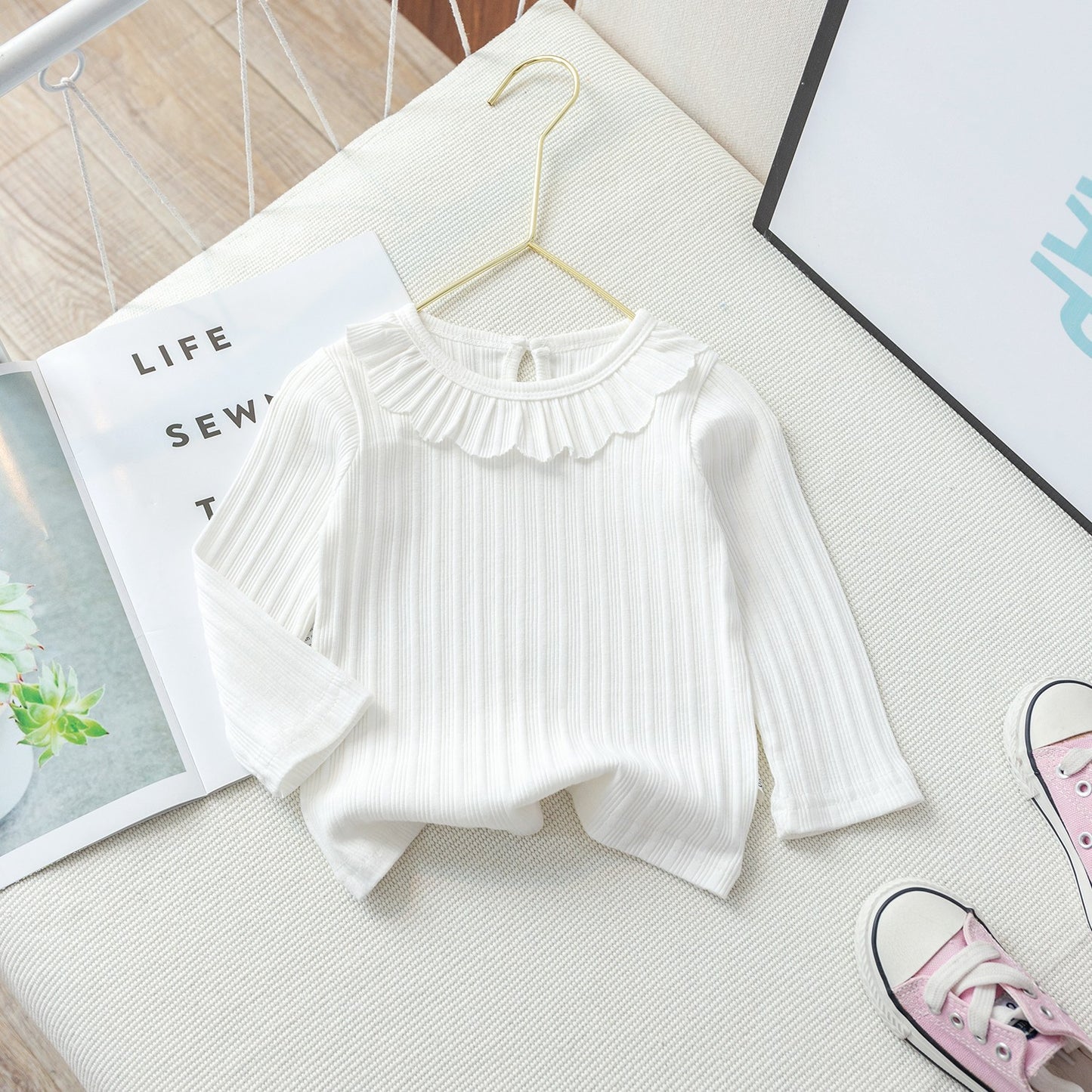 2024 winter new Korean version of super foreign girl velvet vest cute baby girl sweater vest outside the dress