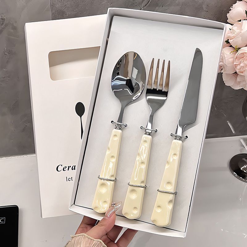 stainless steel steaks, knives, forks, western tableware, dessert spoons
