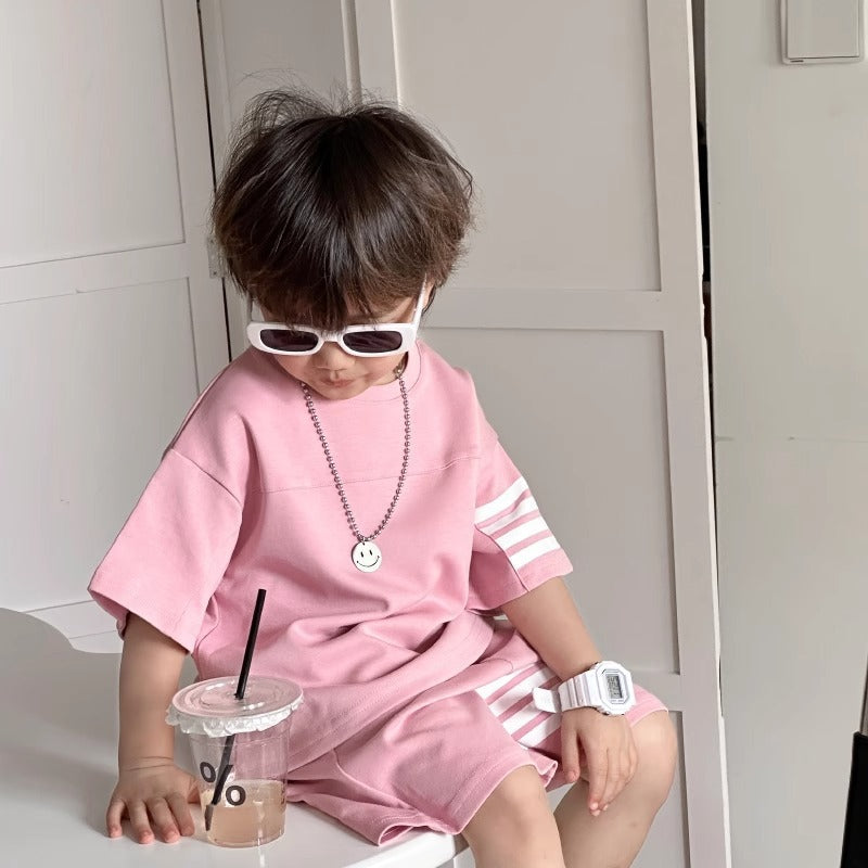 Boys' Korean version of the foreign sports suit, summer dress, short-sleeved shorts, two-piece set, three-bar casual T-shirt, children's set