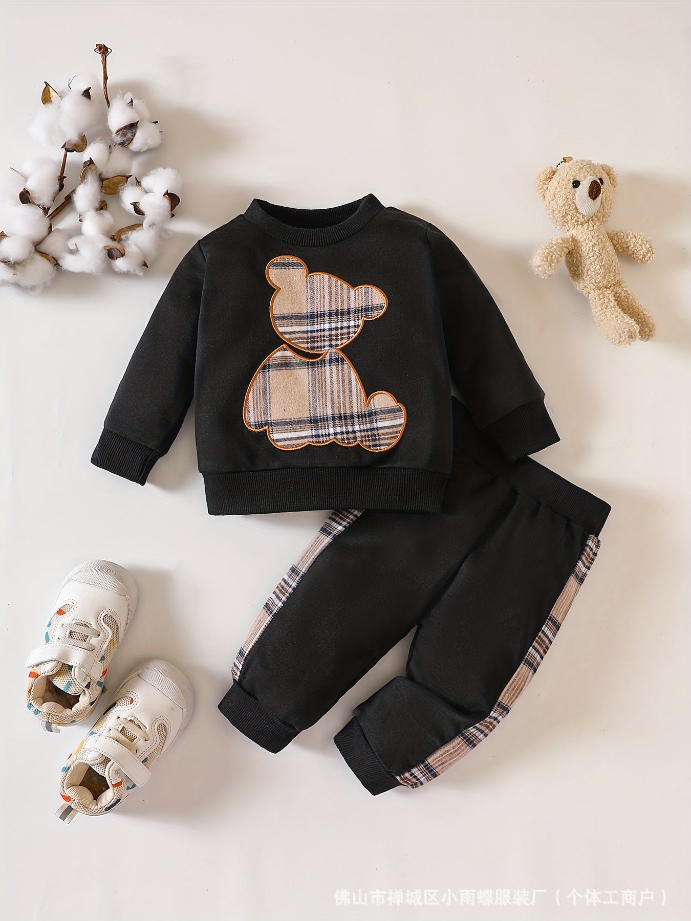 Cross-border INS Amazon 2024 new explosive baby plaid bear embroidered sweatshirt set fashionable