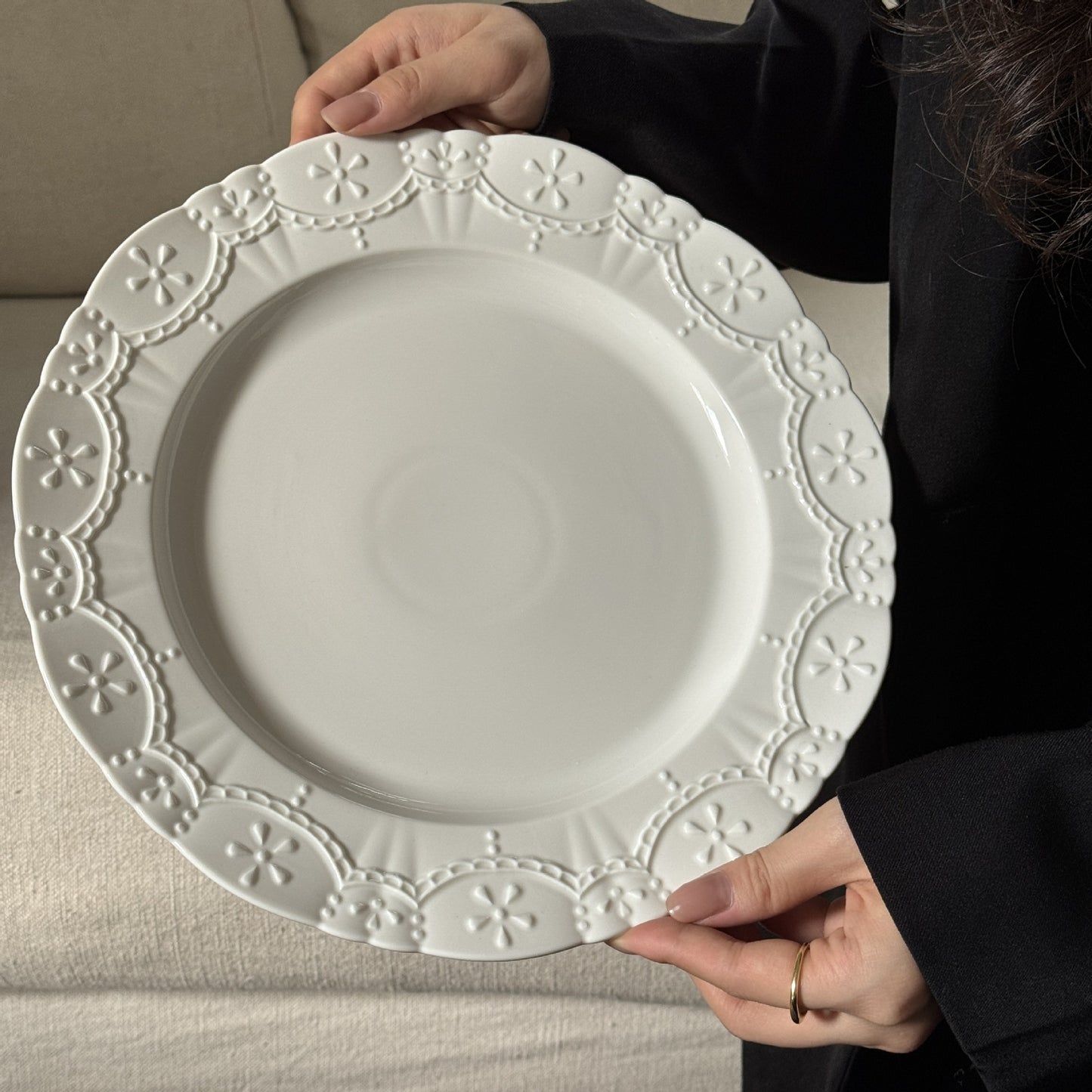 Original French medieval style heavy industry relief ceramic Western porcelain plate coffee cup saucer series dessert dish plate wholesale